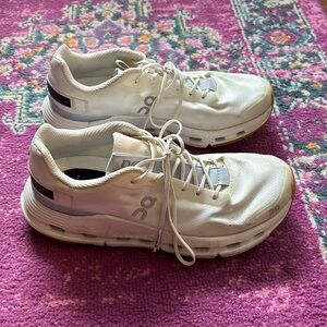 On Cloud tennis shoes